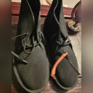 Men's CLARKSa Boots — Sleek Lace-Up Casual Boots